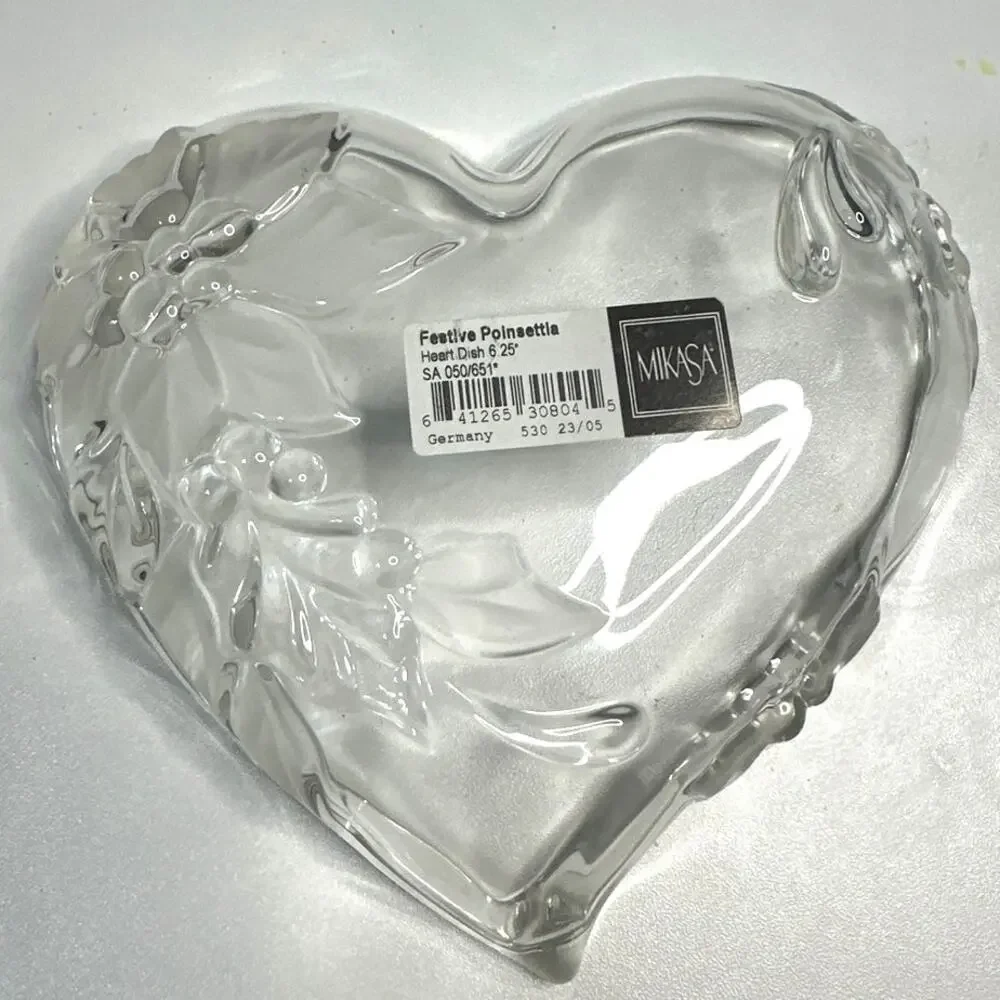 MIKASA CRYSTAL - Festive Poinsettia Heart Shaped Dish 6.25” perfect candy dish